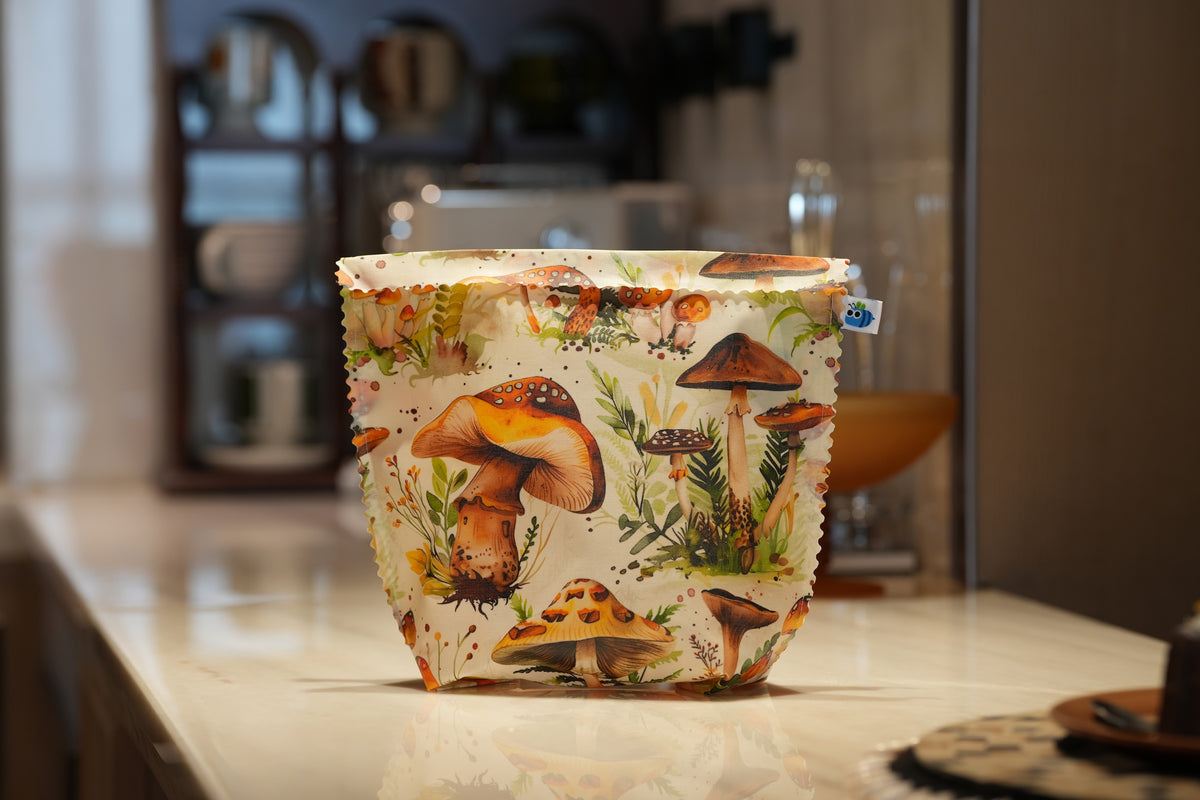 Bluebee 2-Piece Beeswax Food Bag Set: Enchanted Forage Mushroom Collection