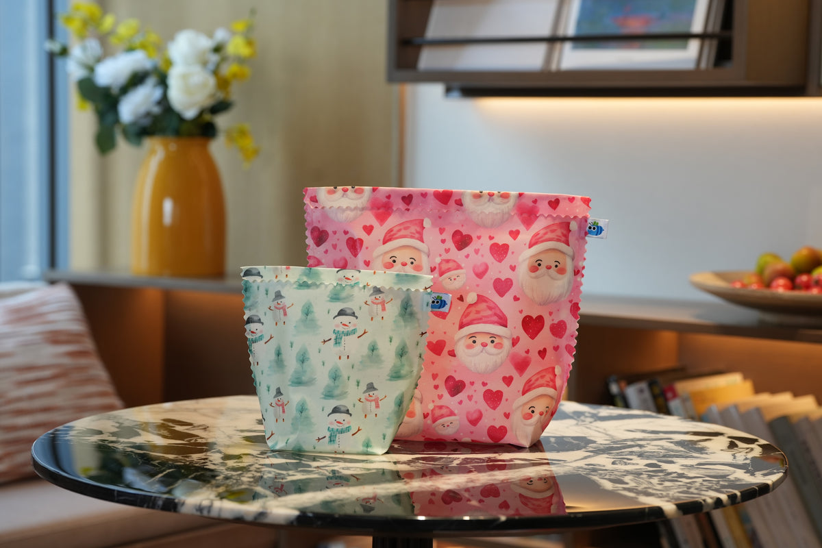 Bluebee 2-Piece Beeswax Food Bag: Incoming Frost Christmas Collection