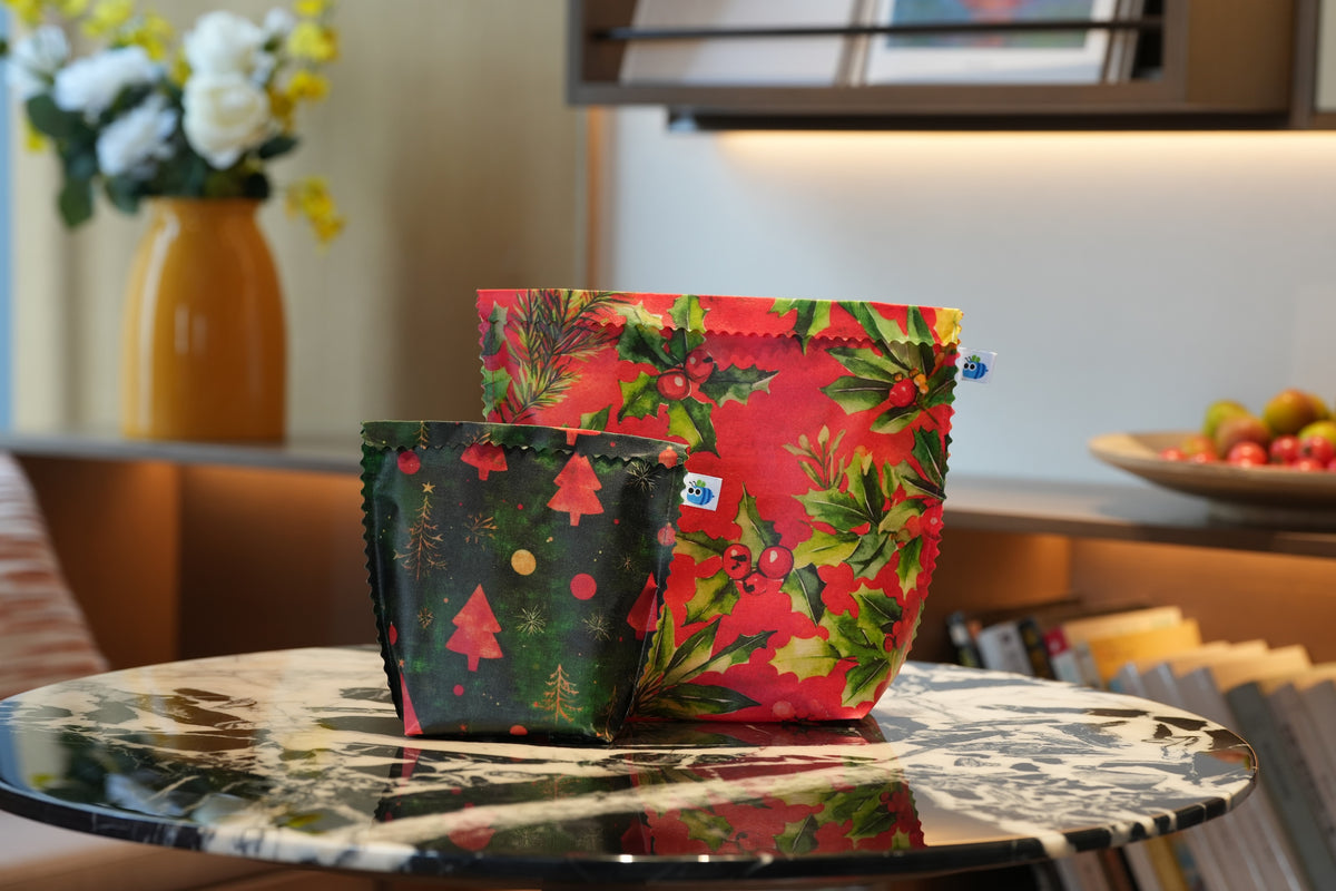 Bluebee 2-Piece Beeswax Bag Set: Jolly Classic Christmas Collection