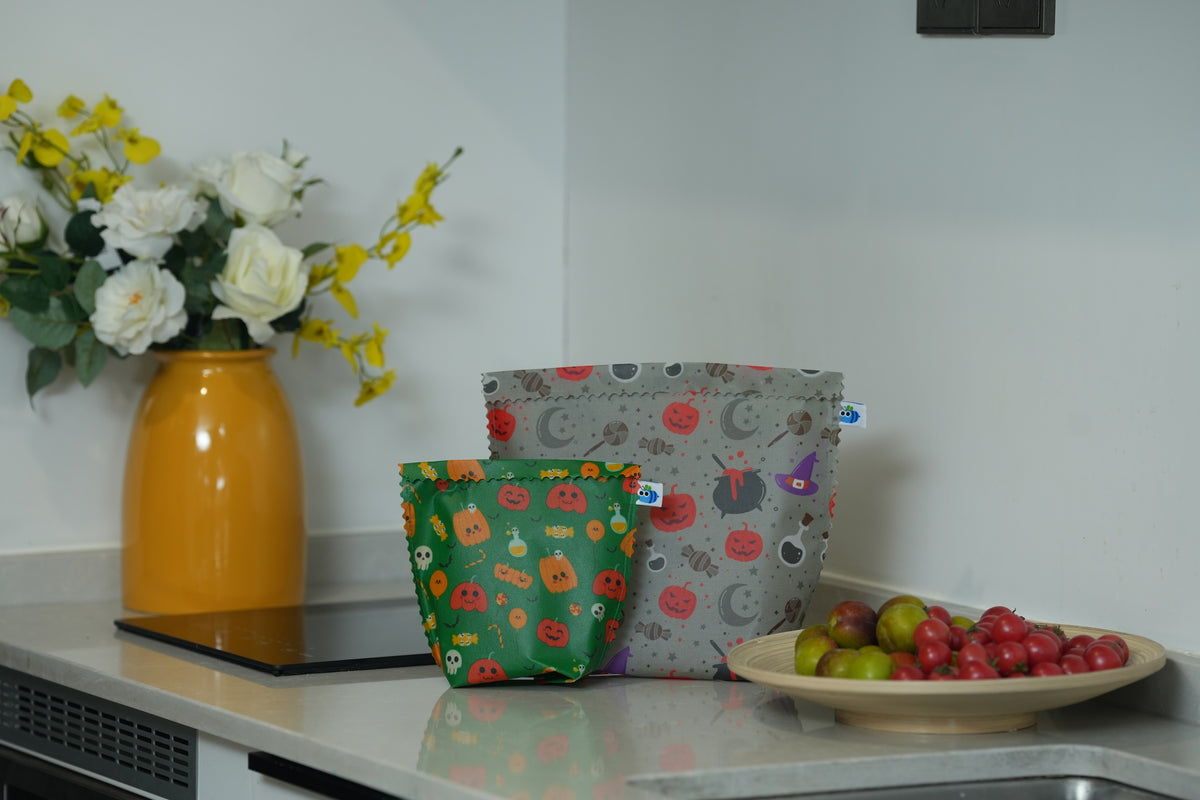 Bluebee 2-Piece Beeswax Food Bag: Trick or Treat Halloween Collection
