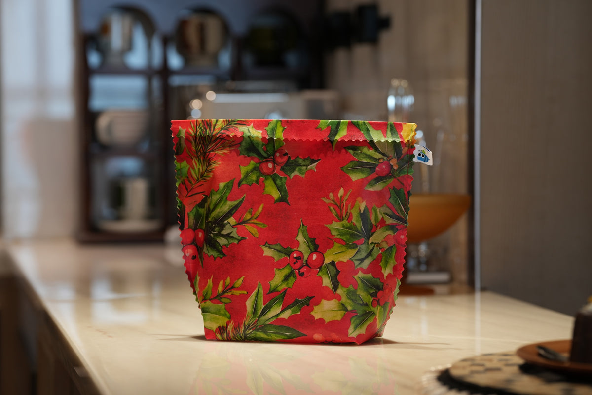 Bluebee 2-Piece Beeswax Bag Set: Jolly Classic Christmas Collection