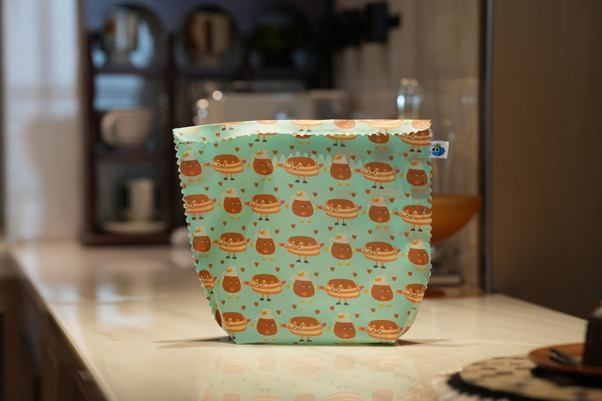 Bluebee 2-Piece Beeswax Food Bag Set: Cookie Cravings Lunchbox Collection