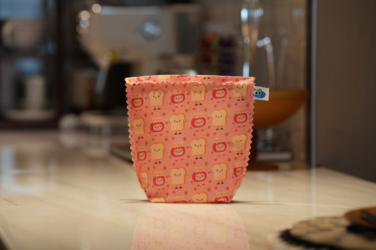 Bluebee 2-Piece Beeswax Food Bag Set: Sweet Treats Lunchbox Collection