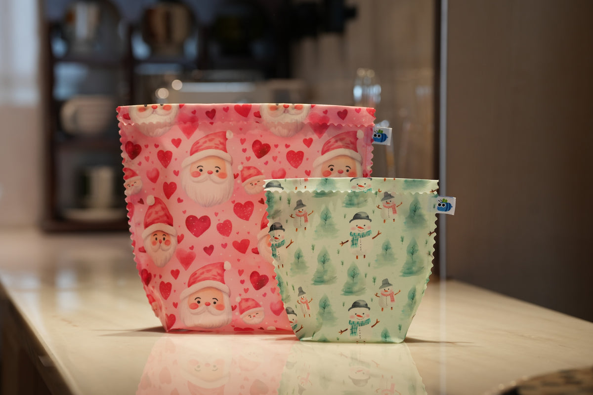 Bluebee 2-Piece Beeswax Food Bag: Incoming Frost Christmas Collection