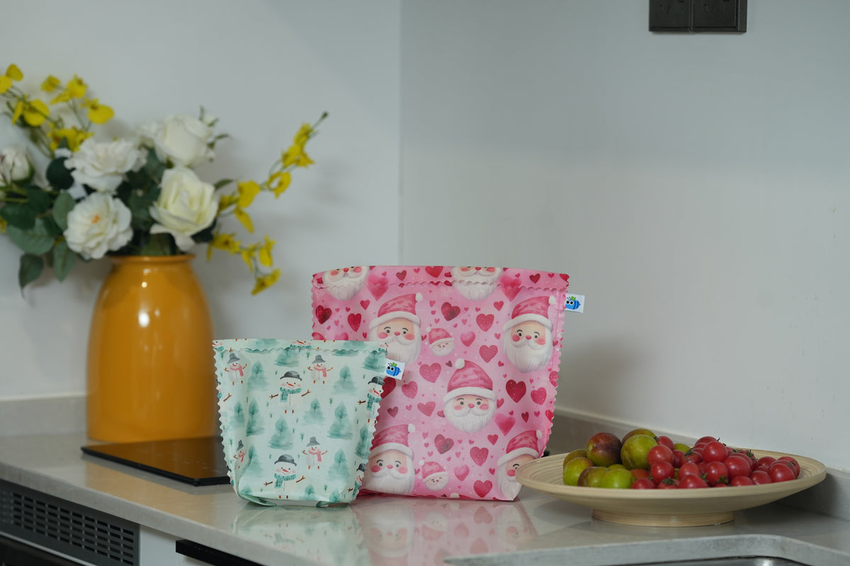 Bluebee 2-Piece Beeswax Food Bag: Incoming Frost Christmas Collection