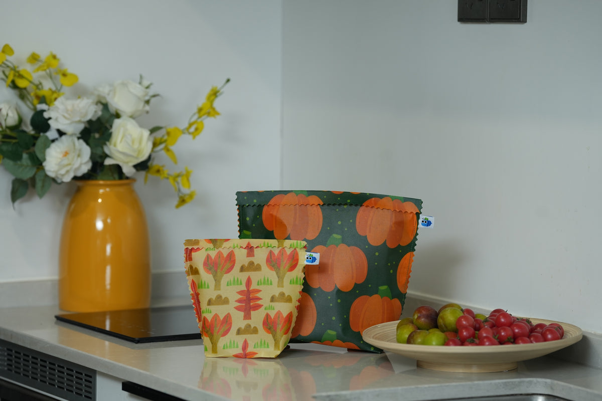 Bluebee 2-Piece Beeswax Food Bag Set: Pumpkin Harvest Thanksgiving Collection