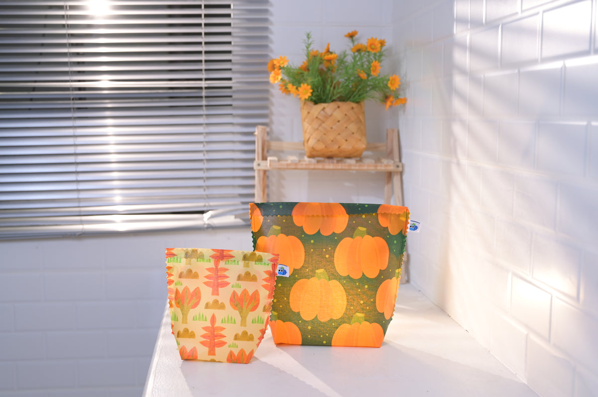 Bluebee 2-Piece Beeswax Food Bag Set: Pumpkin Harvest Thanksgiving Collection
